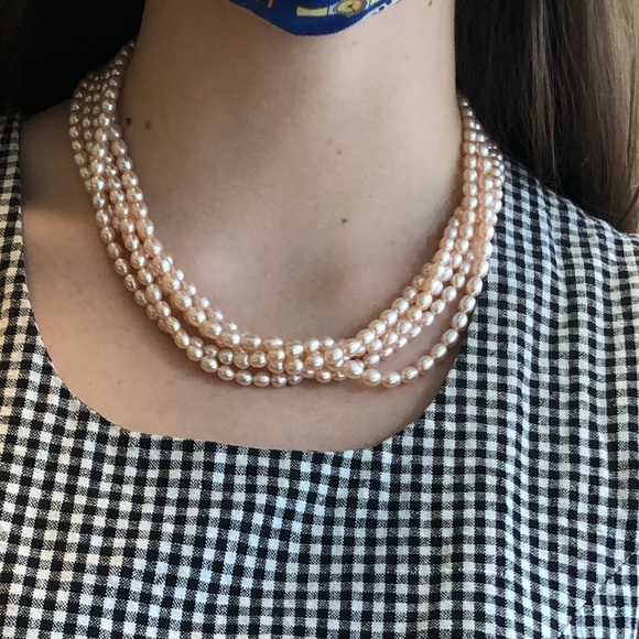 Jewelry - Multi strand pearl necklace